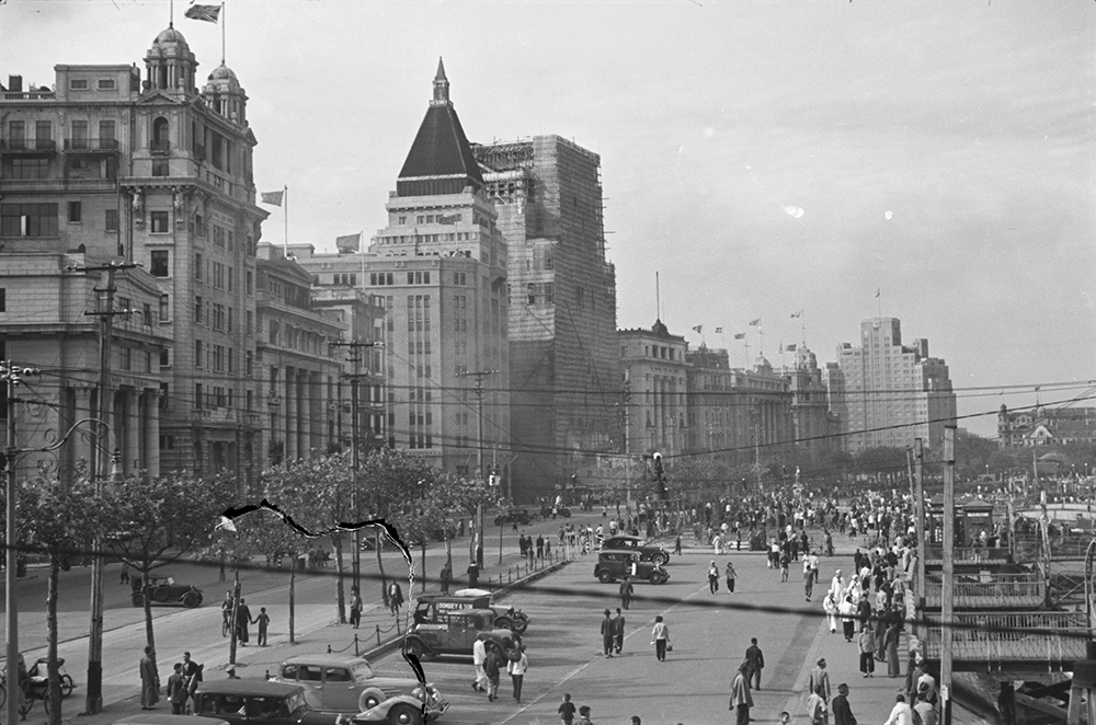 The Bund in Shanghai, circa 1937 © 2012 Mei-Fei Elrick and Tess Johnston (via Historical Photographs of China).